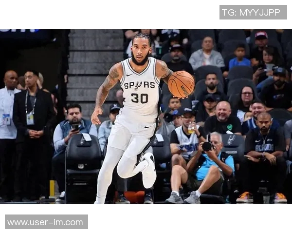 开拓者与马刺半场激战克林根表现出色杨瀚森贡献稳定尚帕尼状态回暖