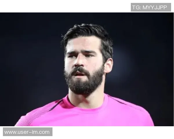 利桑德罗随队恢复有球训练预计10月底前重返赛场